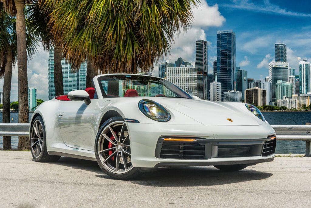 Porsche 911 Cabriolet - Imagem 1